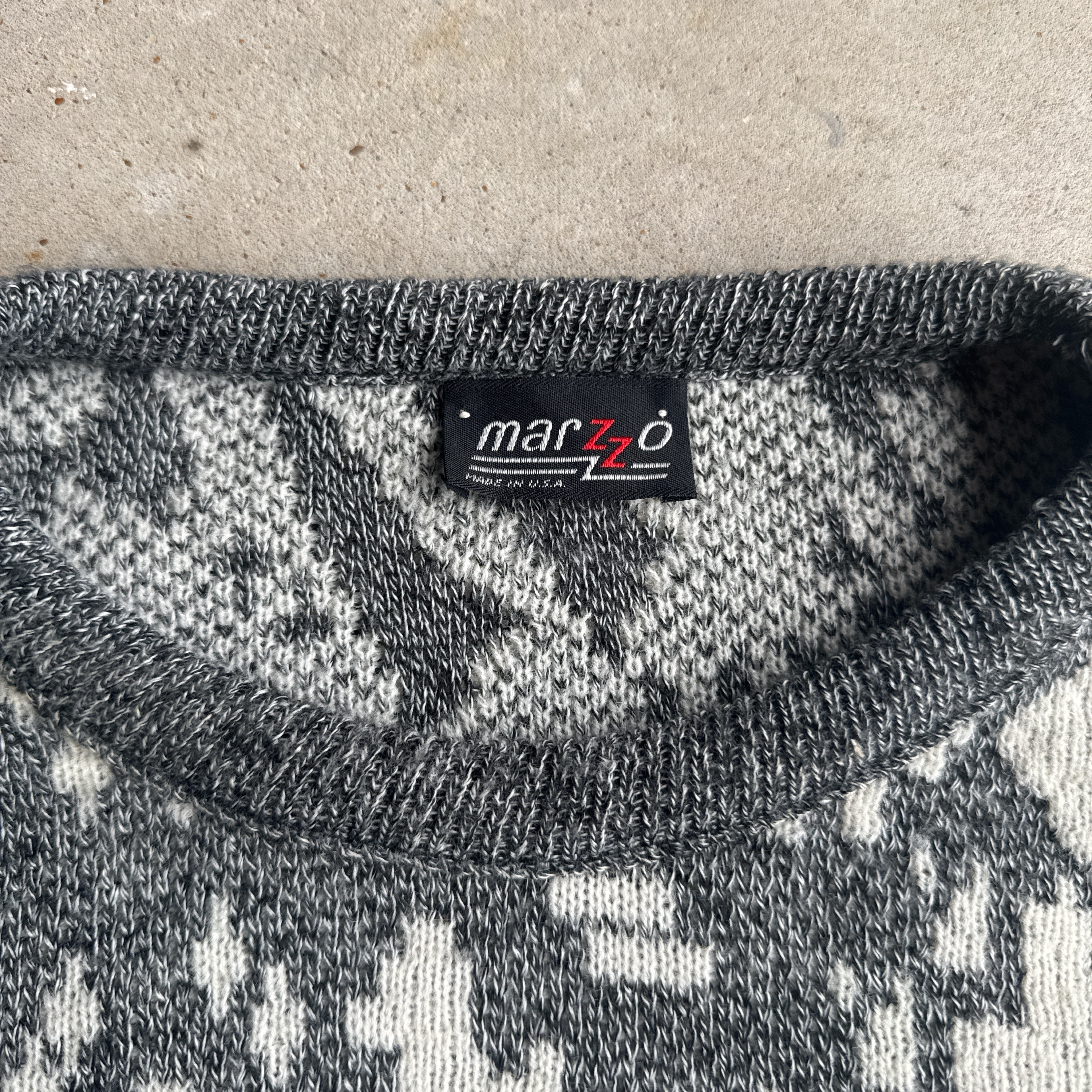 80's Marzzo mens knit sweater (Medium)