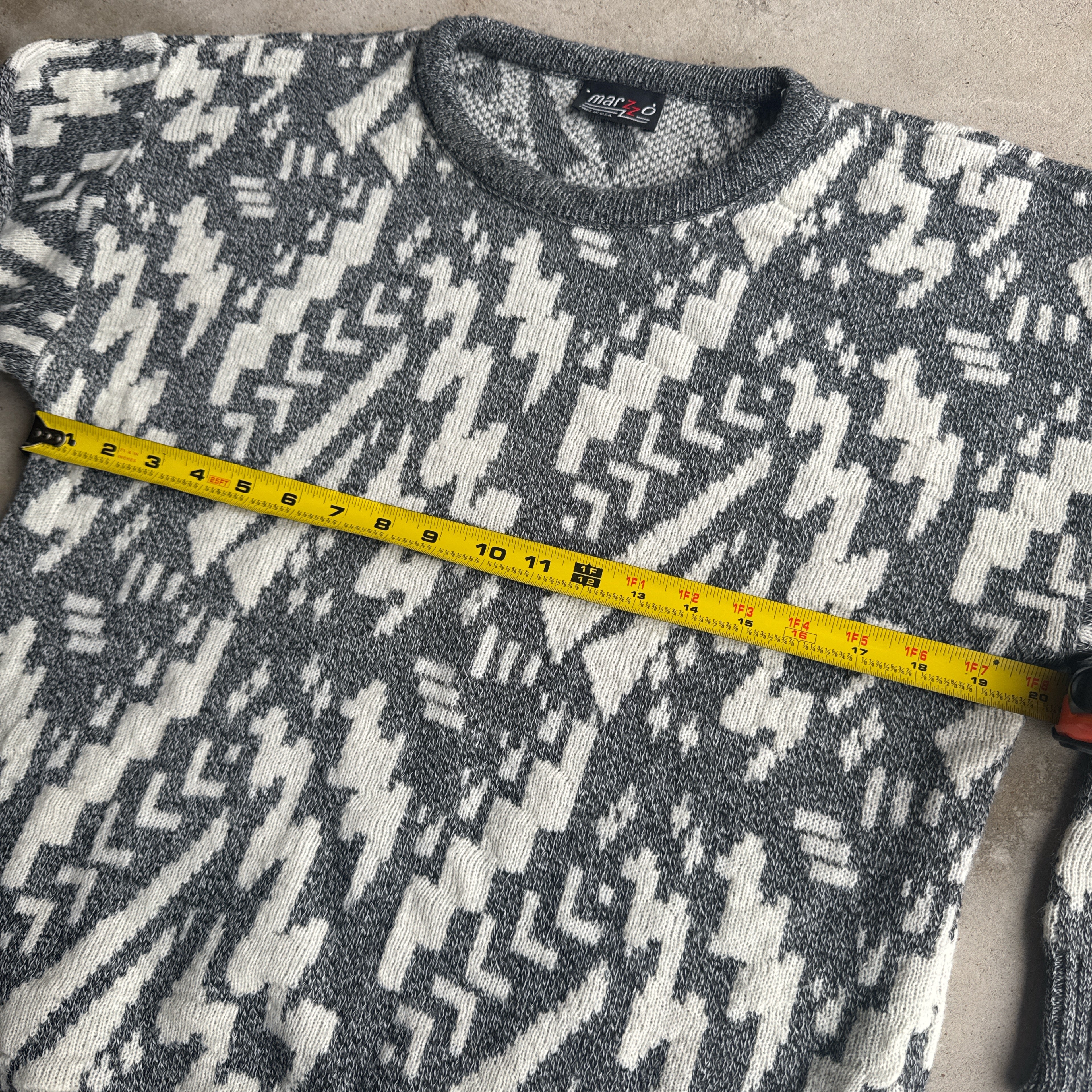 80's Marzzo mens knit sweater (Medium)