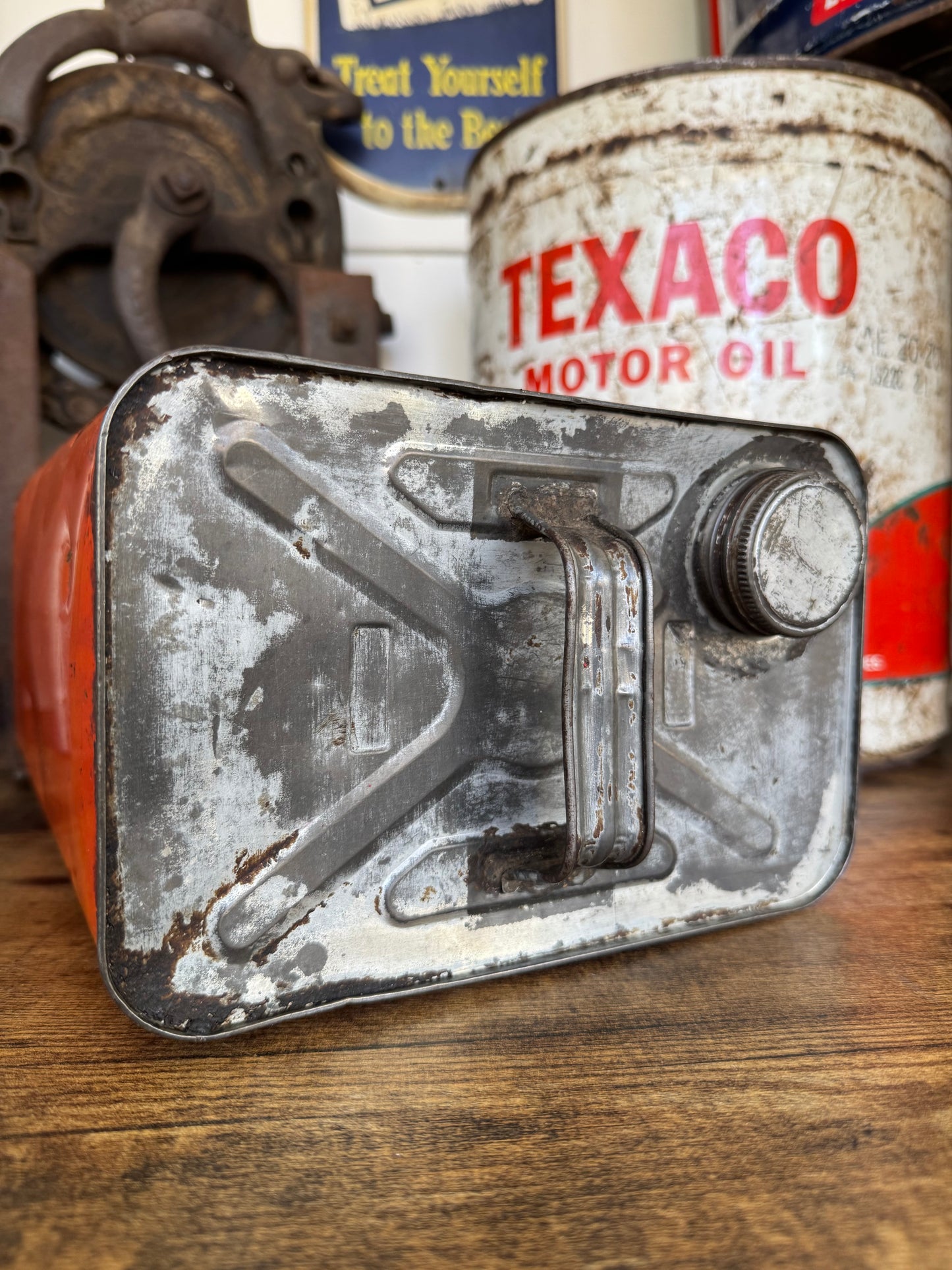 1950s 2 Gallon Silver Shell Oil Can