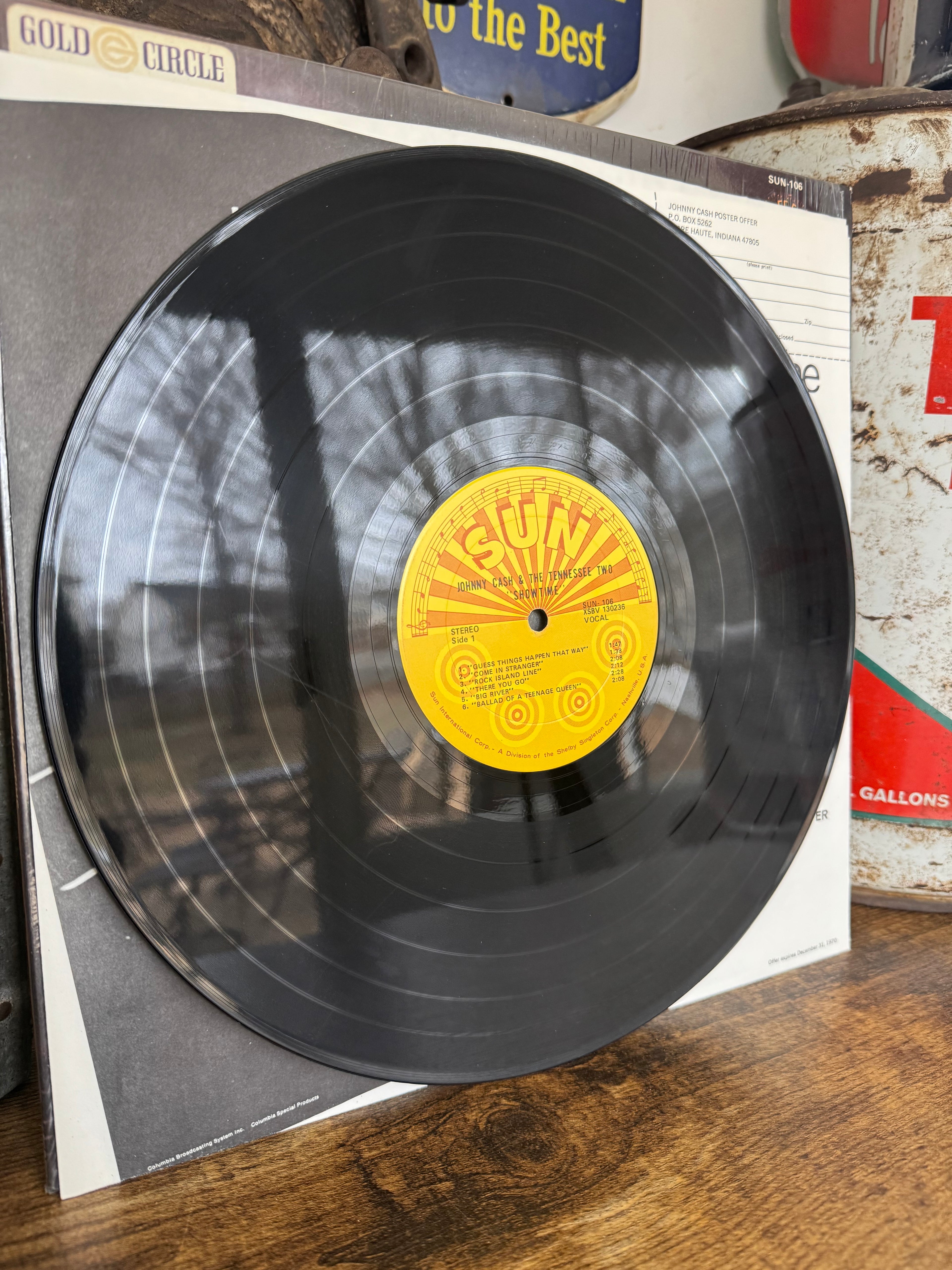Johnny Cash and The Tennessee Two Showtime. Original 1969 release